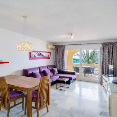 Sale of middle floor apartment in Mijas Costa