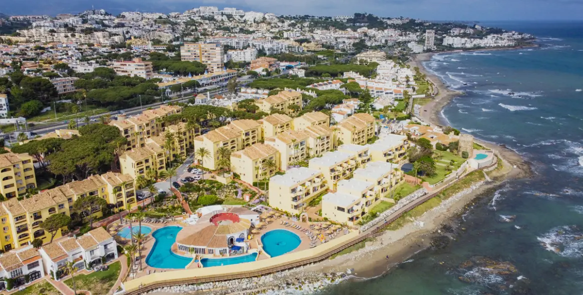 Venta de apartamento en planta media en Mijas Costa 23
