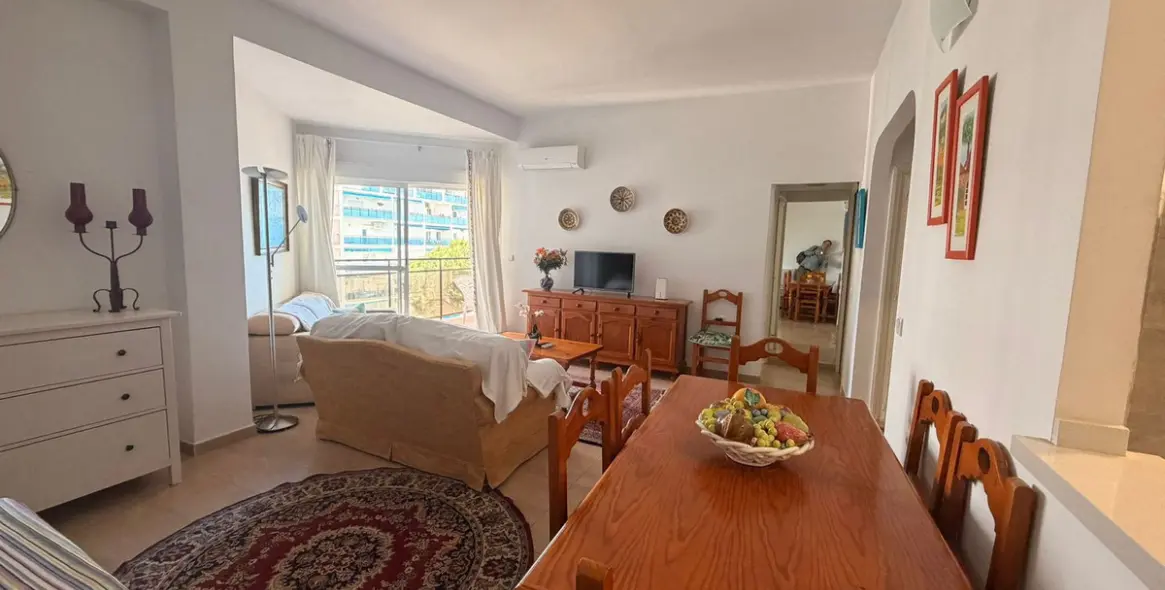 Sale of middle floor apartment in Marbella 2