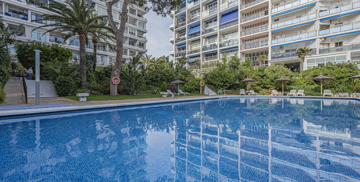 Sale of middle floor apartment in Marbella 18