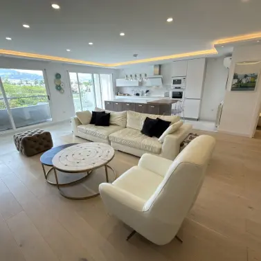 Sale of middle floor apartment in San Pedro de Alcántara