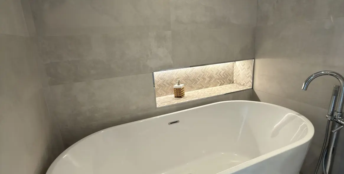 Sale of middle floor apartment in San Pedro de Alcántara 17