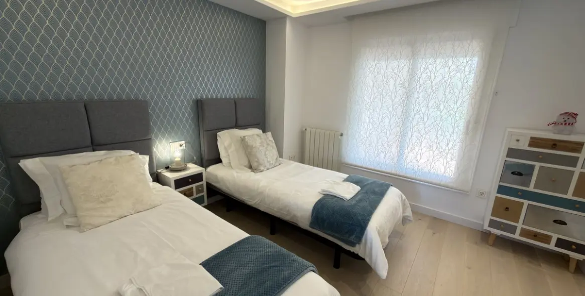 Sale of middle floor apartment in San Pedro de Alcántara 23