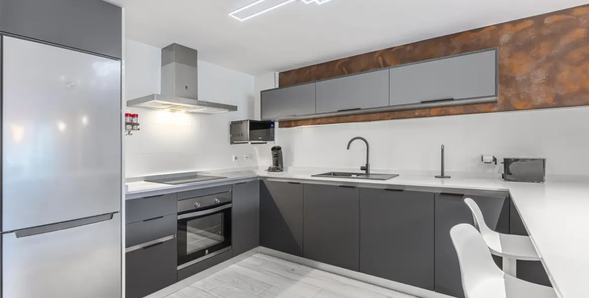 Sale of middle floor apartment in Benahavís 3