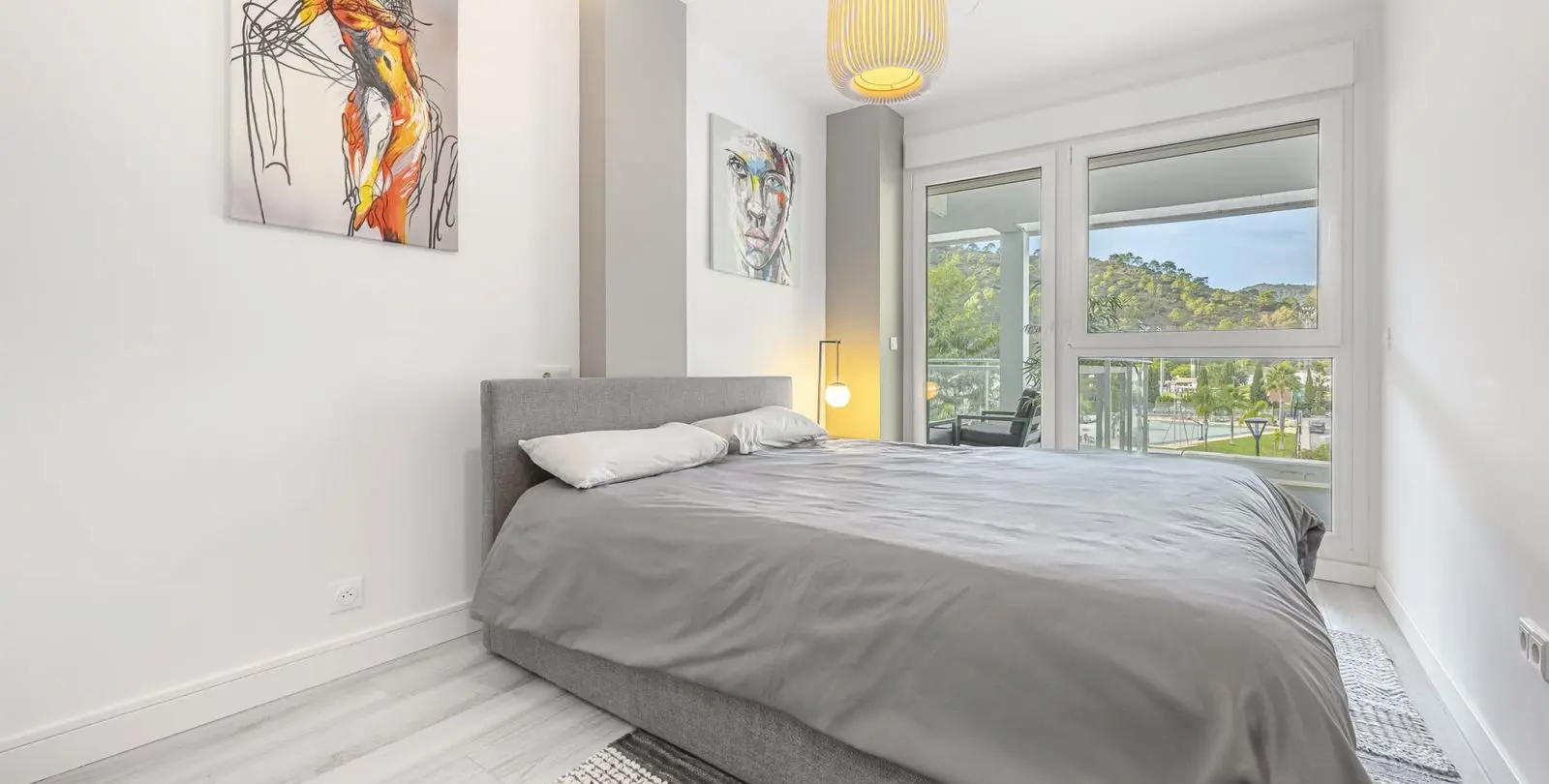 Sale of middle floor apartment in Benahavís 9