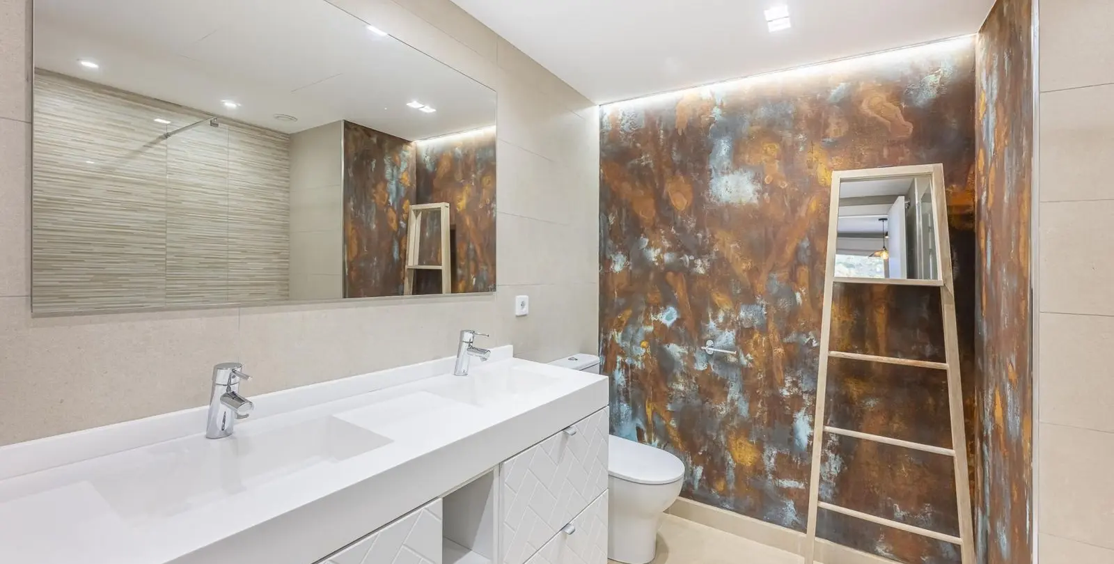 Sale of middle floor apartment in Benahavís 13