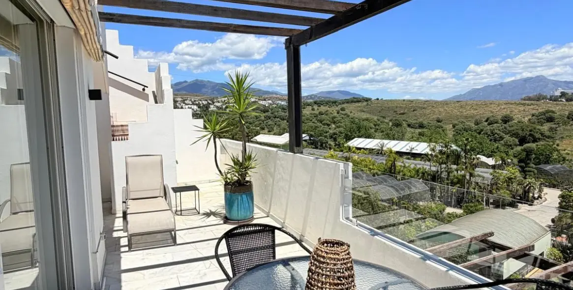 Venta de ático dúplex en Estepona 3