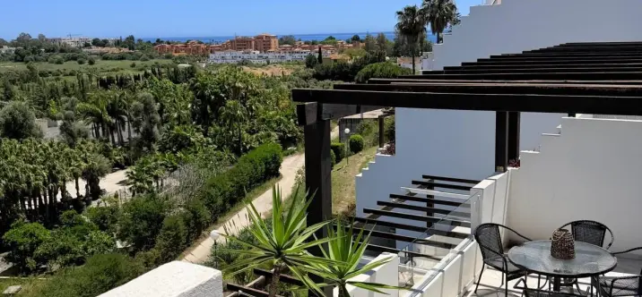 Venta de ático dúplex en Estepona 3