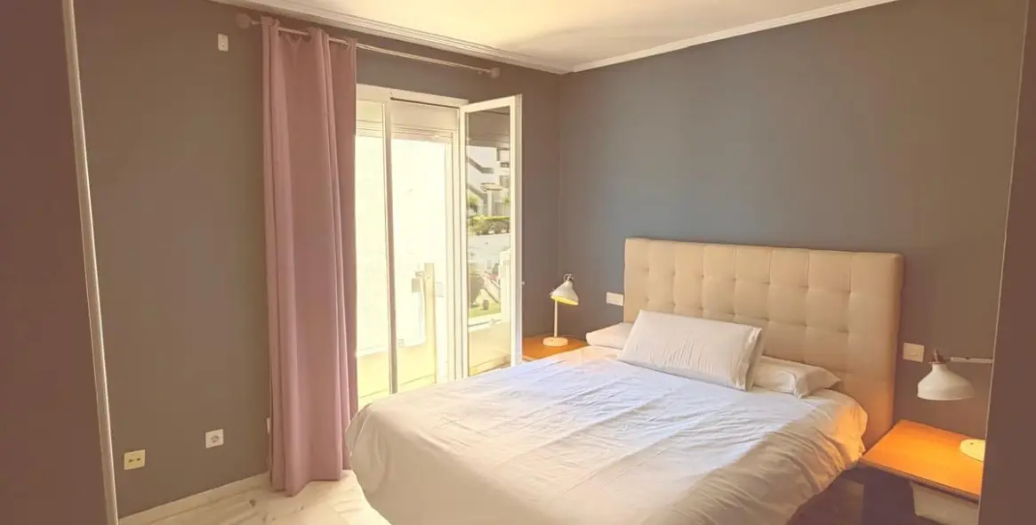 Venta de ático dúplex en Estepona 22