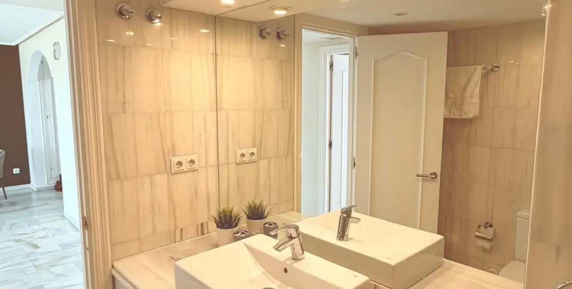 Venta de ático dúplex en Estepona 55
