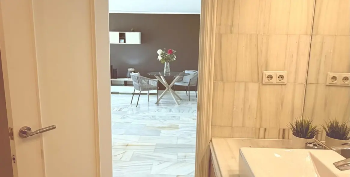 Venta de ático dúplex en Estepona 57