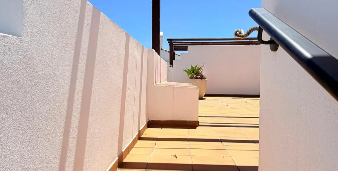 Venta de ático dúplex en Estepona 59