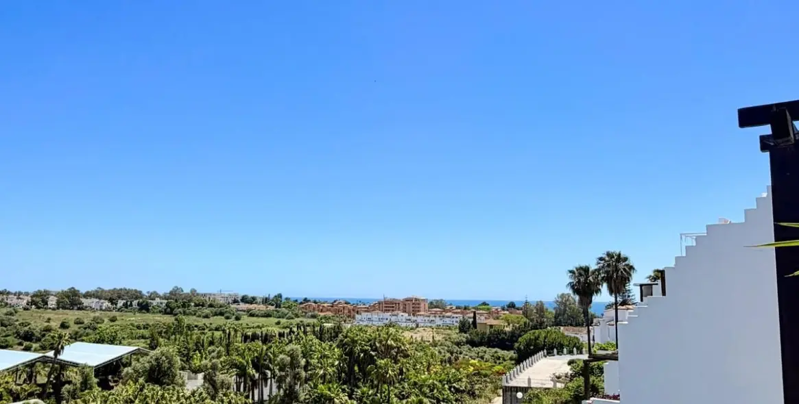 Venta de ático dúplex en Estepona 60
