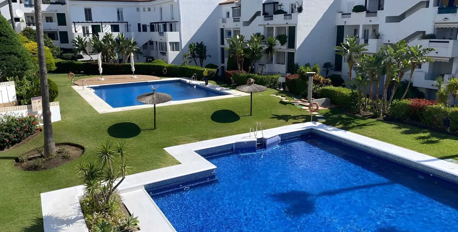 Sale of penthouse duplex in Estepona 1