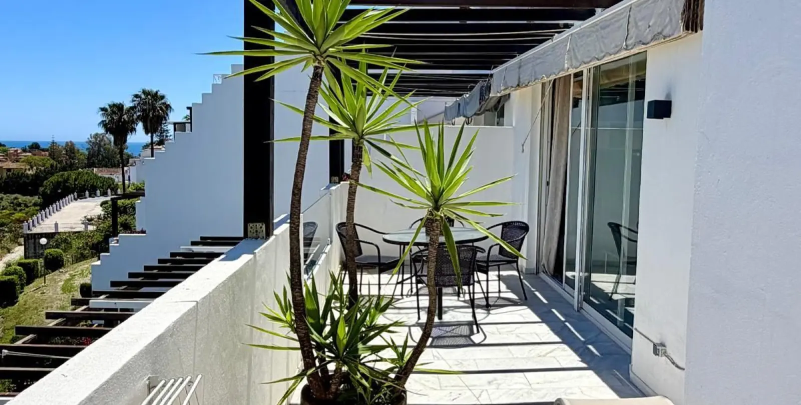 Sale of penthouse duplex in Estepona 7