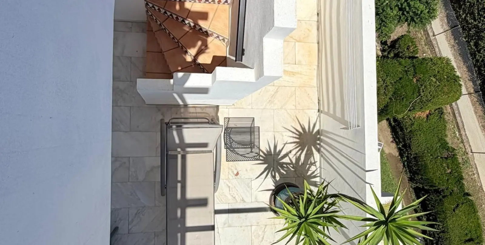 Sale of penthouse duplex in Estepona 39