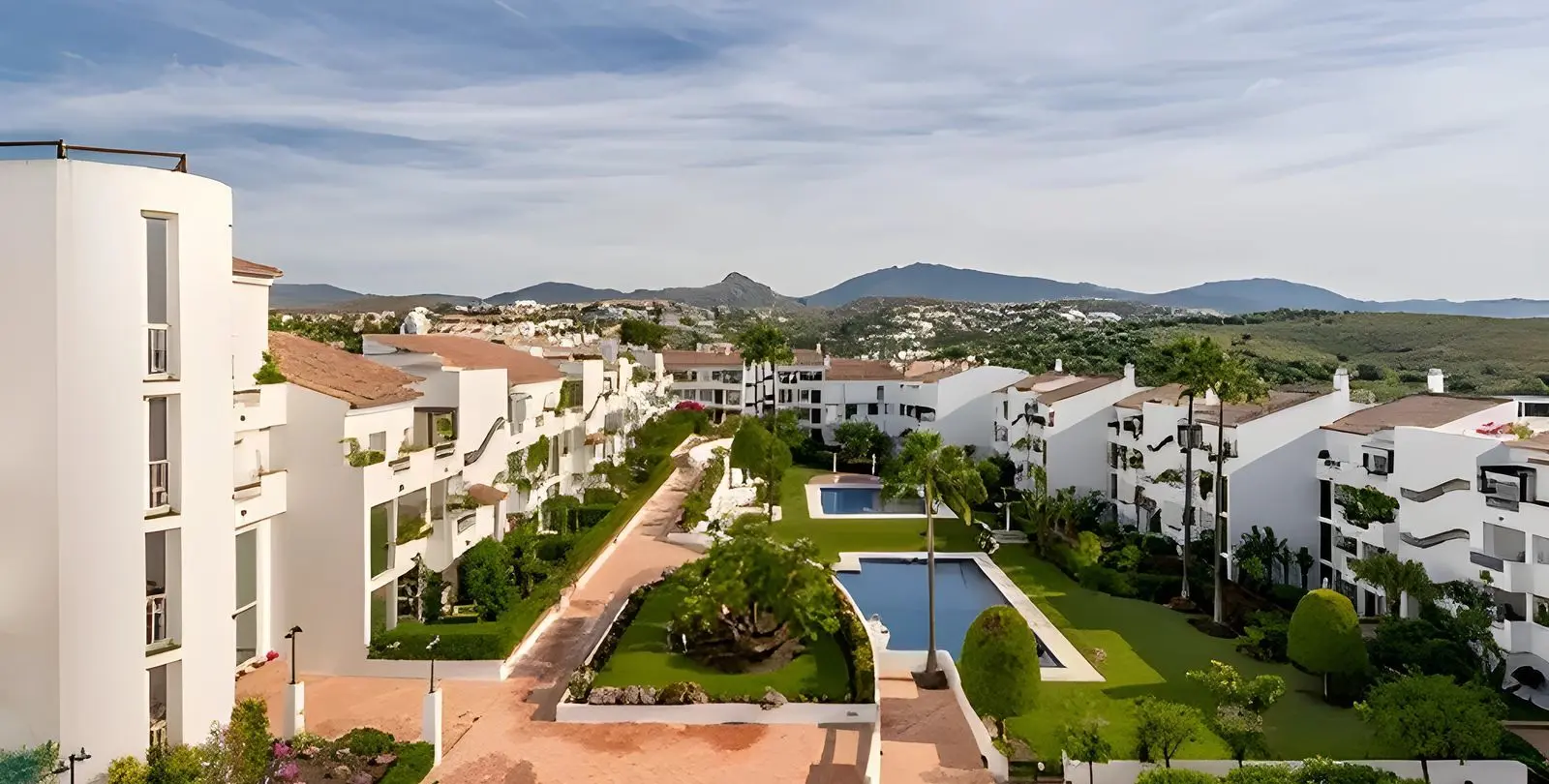 Sale of penthouse duplex in Estepona 45