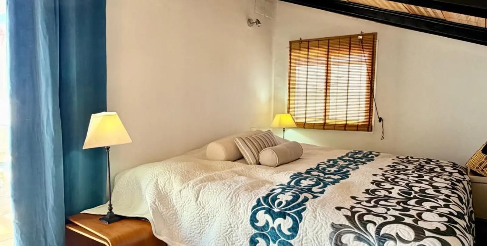 Sale of penthouse duplex in Estepona 47