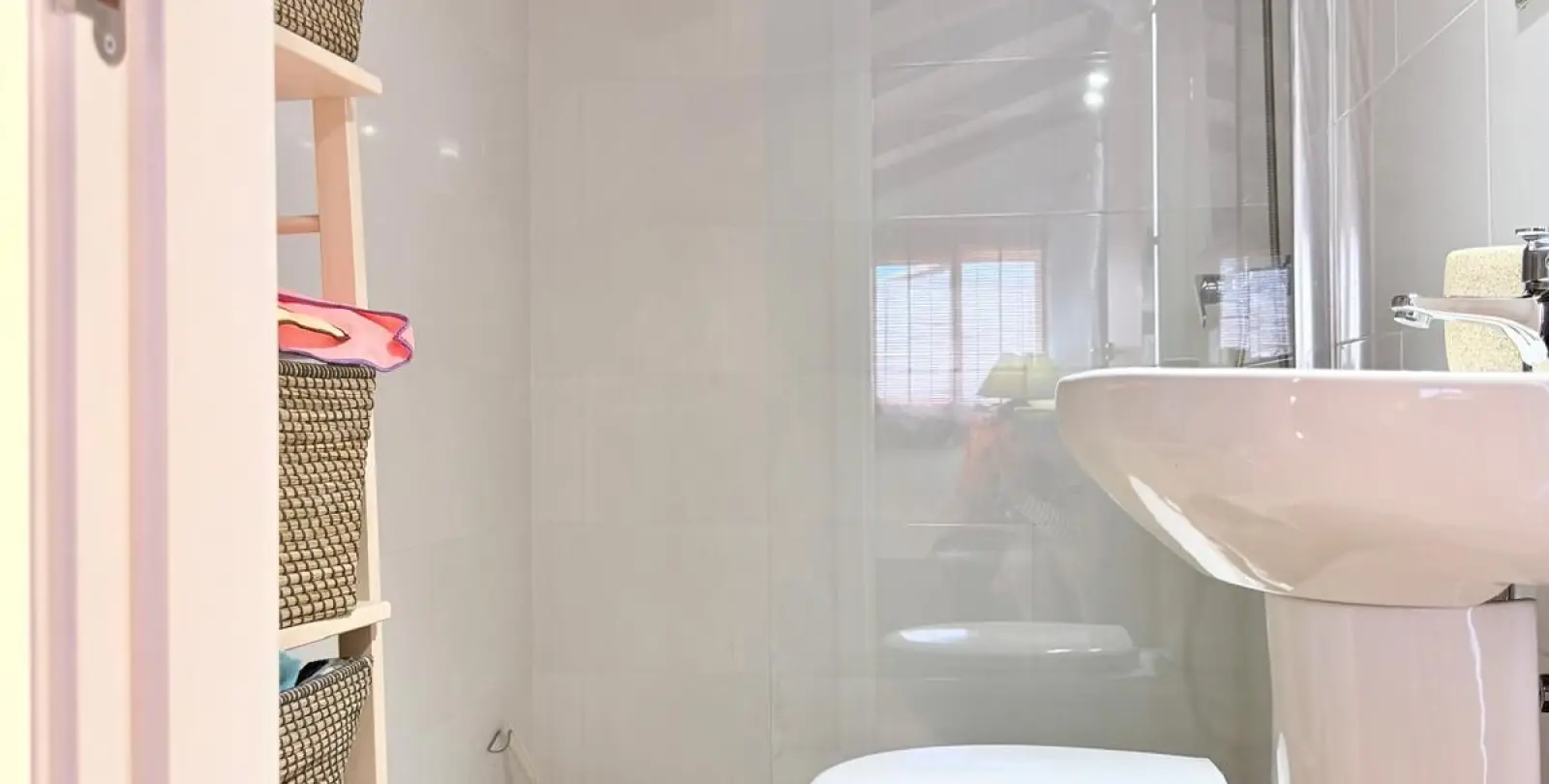 Sale of penthouse duplex in Estepona 51
