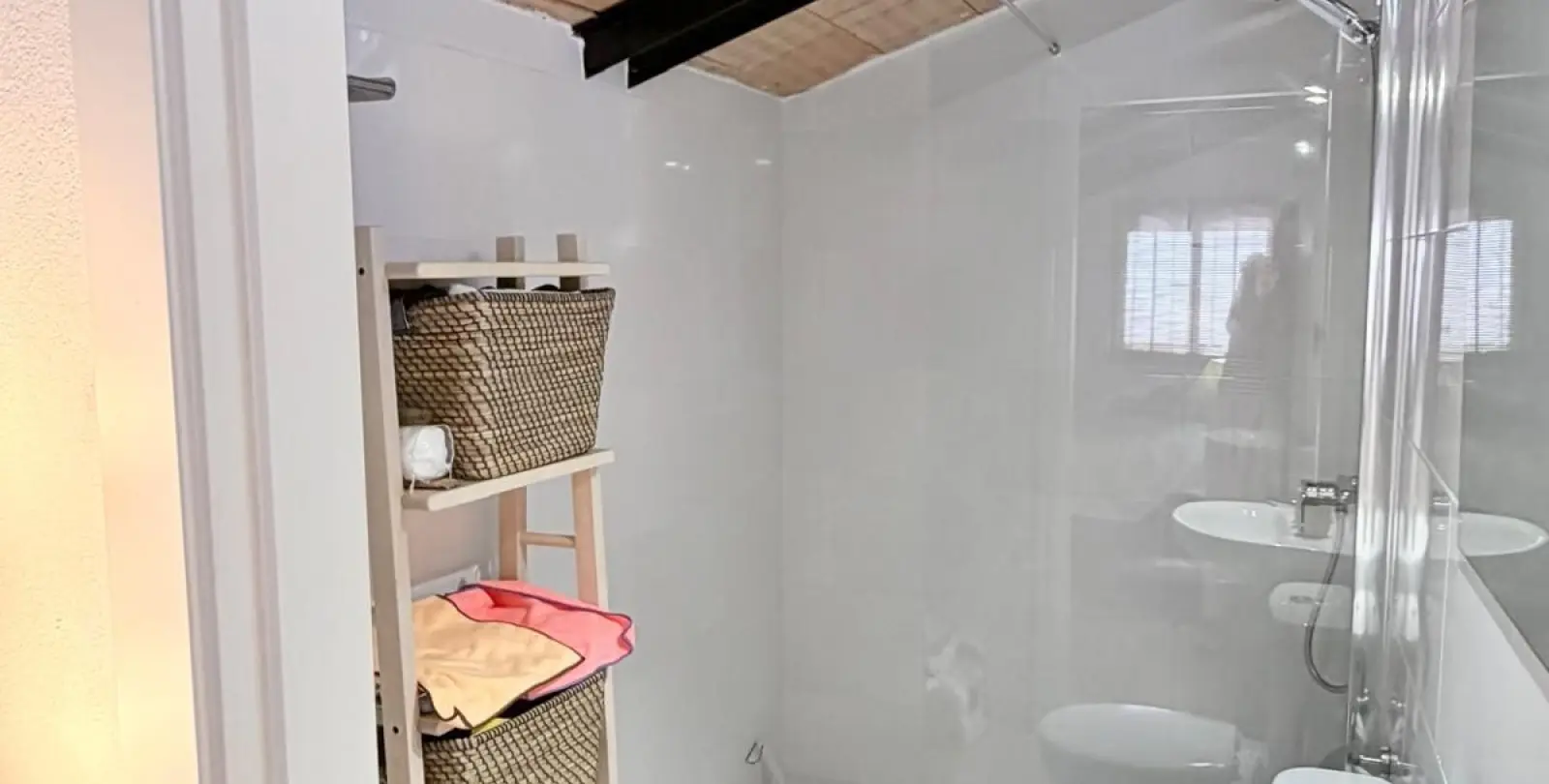 Sale of penthouse duplex in Estepona 52