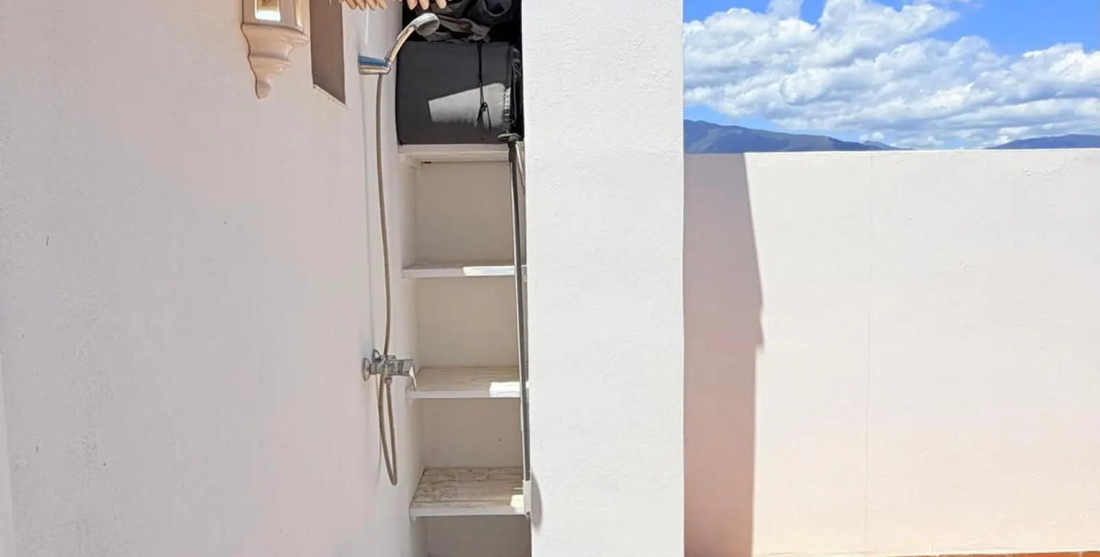 Sale of penthouse duplex in Estepona 56