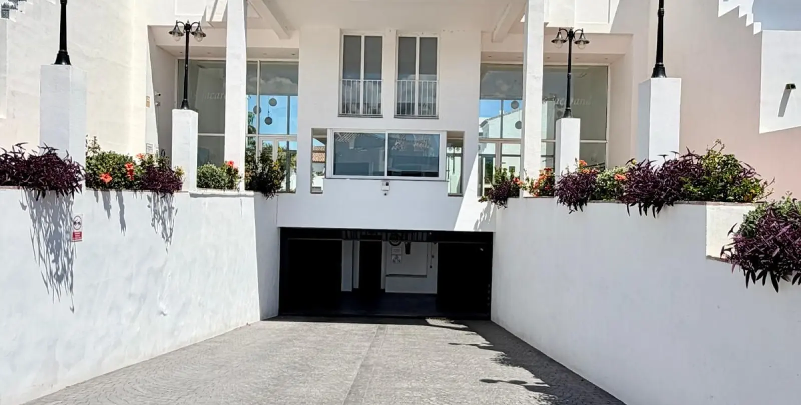 Sale of penthouse duplex in Estepona 58