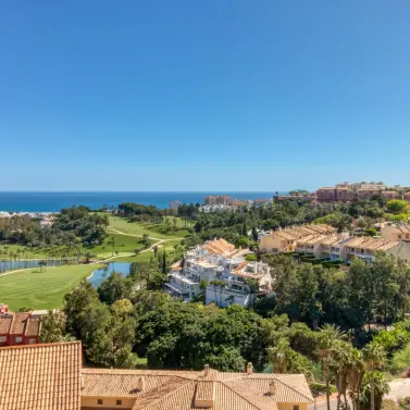 Sale of penthouse in Benalmadena