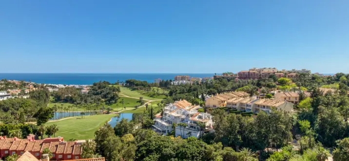 Sale of penthouse in Benalmadena 0