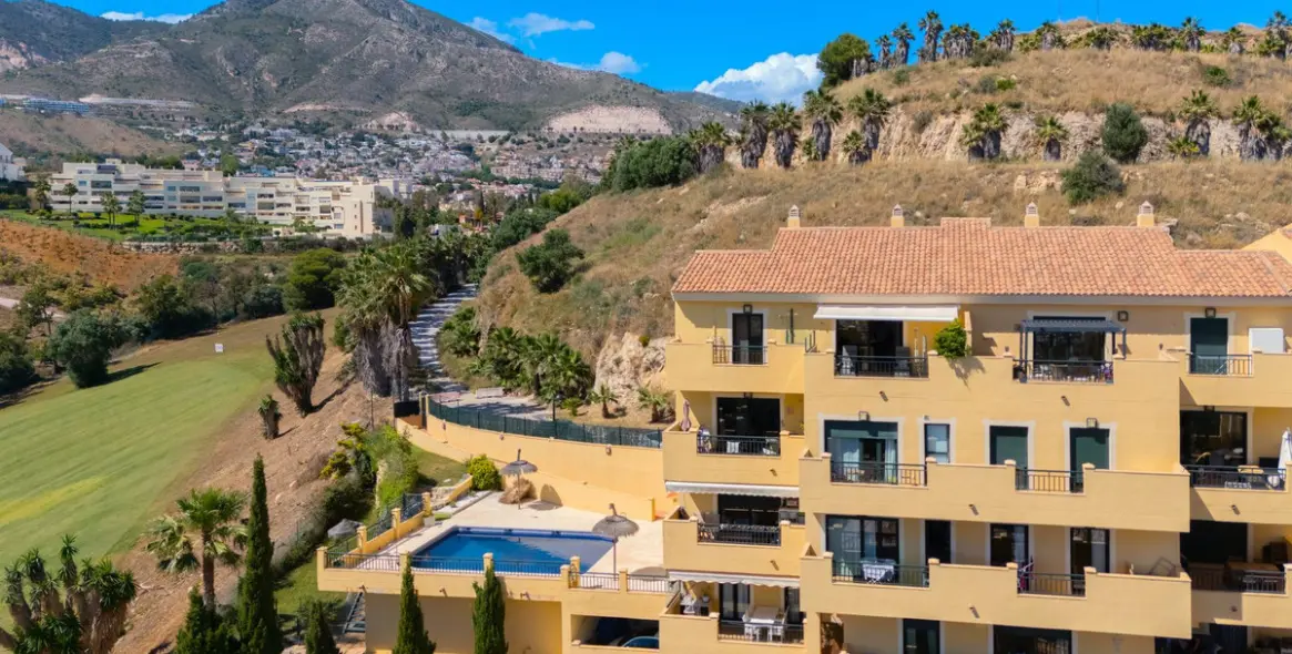Sale of penthouse in Benalmadena 2