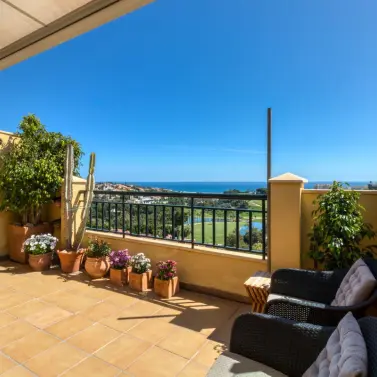 Sale of penthouse in Benalmadena
