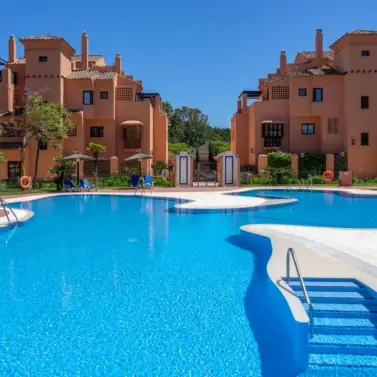 Sale of ground floor apartment in Hacienda del Sol