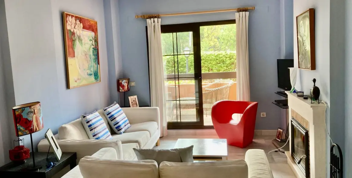 Sale of ground floor apartment in Hacienda del Sol 6