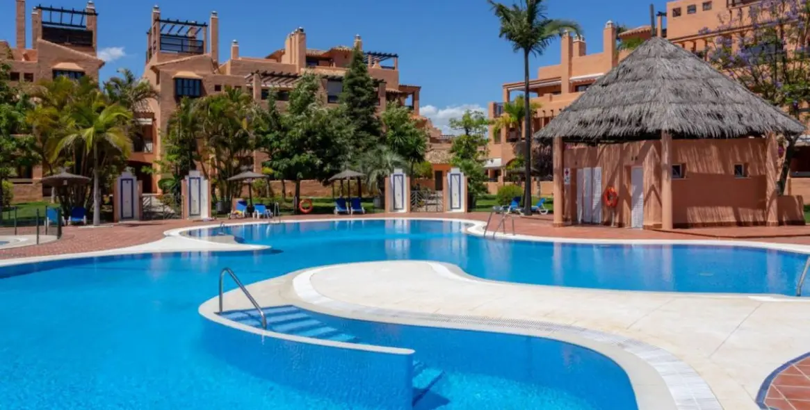 Sale of ground floor apartment in Hacienda del Sol 22
