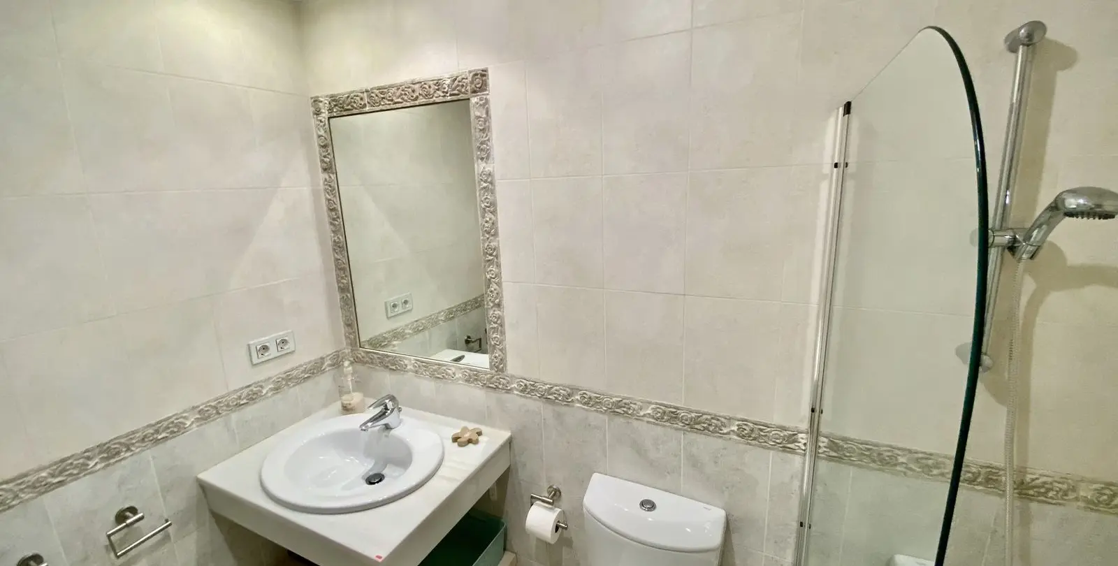 Venta de apartamento en planta baja en Hacienda del Sol 17