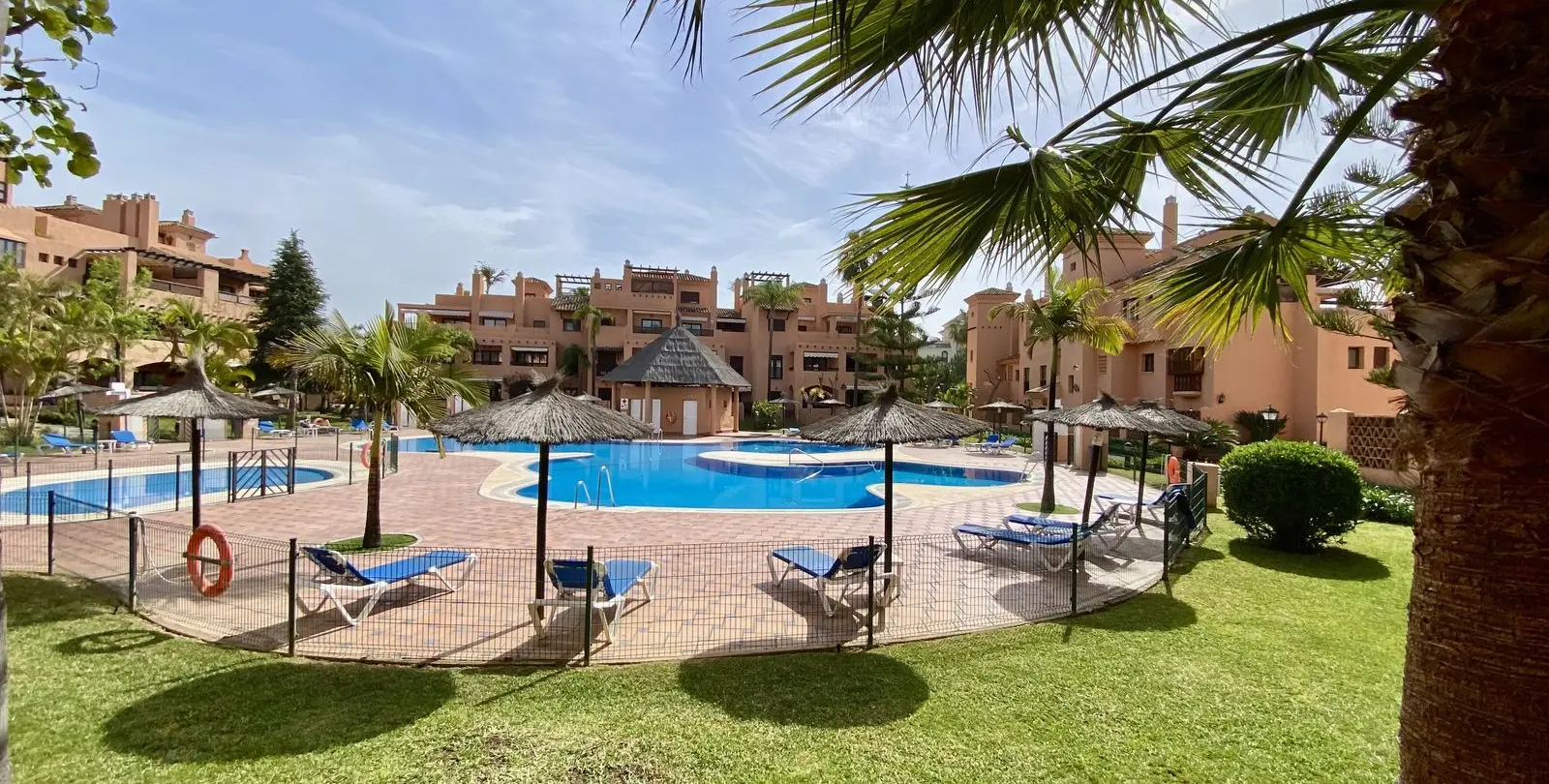 Venta de apartamento en planta baja en Hacienda del Sol 33