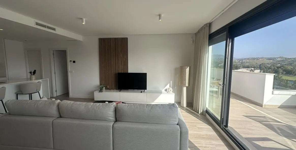 Sale of middle floor apartment in La Cala de Mijas 8