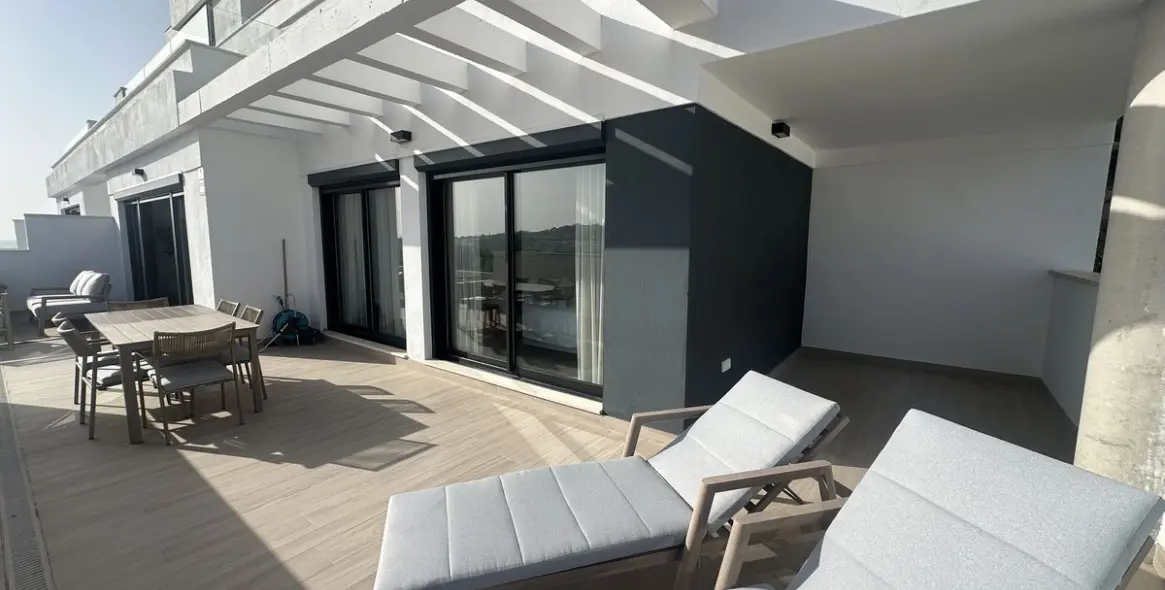 Sale of middle floor apartment in La Cala de Mijas 15