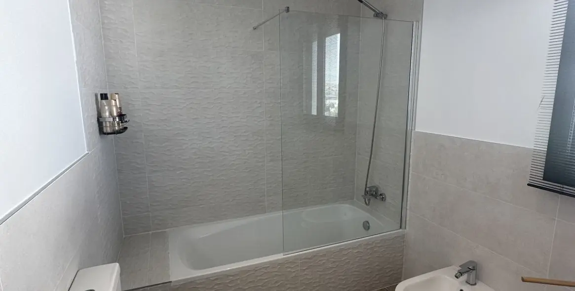 Sale of middle floor apartment in La Cala de Mijas 18