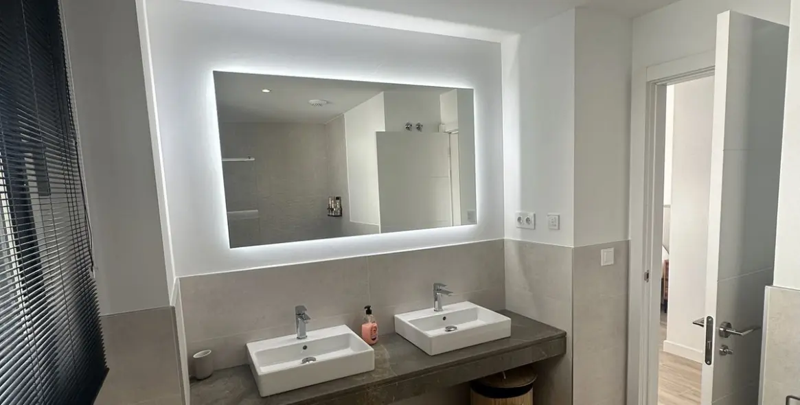 Sale of middle floor apartment in La Cala de Mijas 19