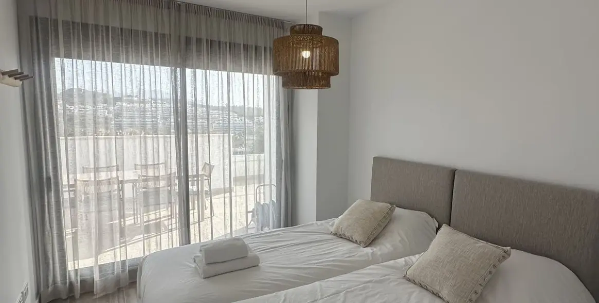 Sale of middle floor apartment in La Cala de Mijas 23