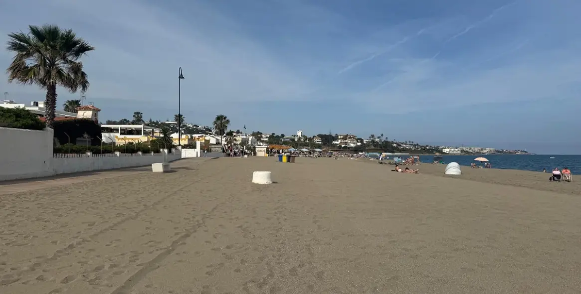 Sale of middle floor apartment in La Cala de Mijas 37