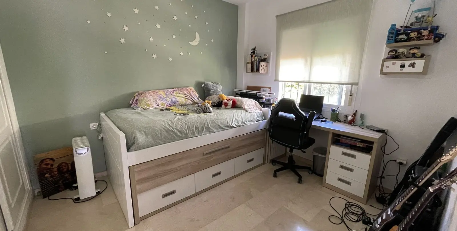 Sale of middle floor apartment in Estepona 8