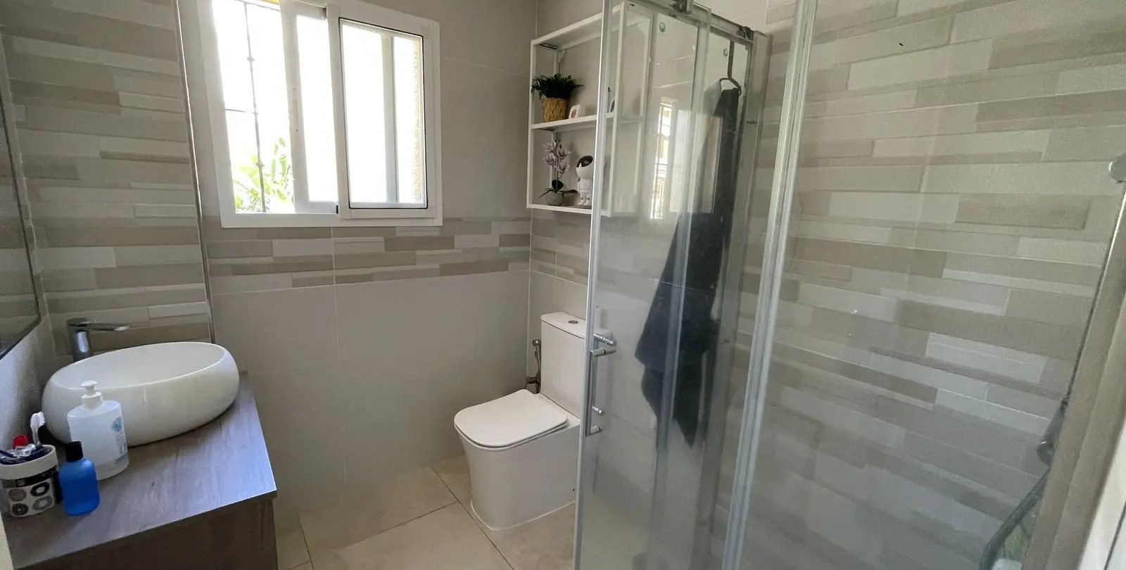 Sale of middle floor apartment in Estepona 9