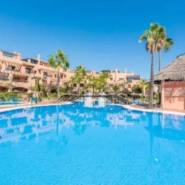 Venta de apartamento en planta baja en Estepona