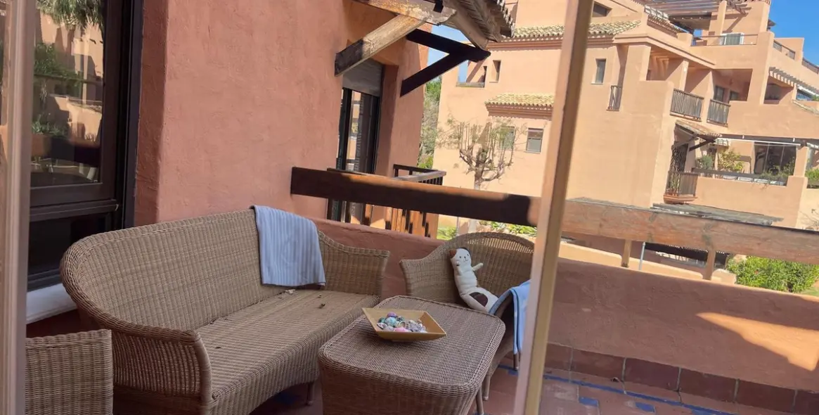 Venta de apartamento en planta baja en Estepona 4