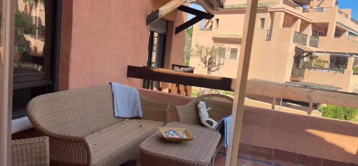 Venta de apartamento en planta baja en Estepona 3