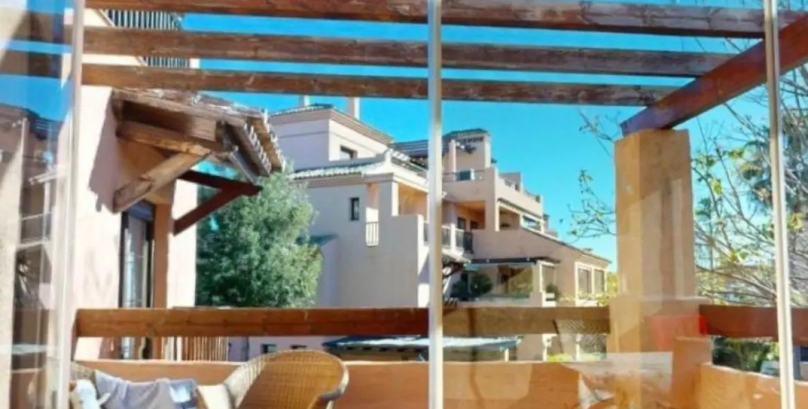 Venta de apartamento en planta baja en Estepona 5