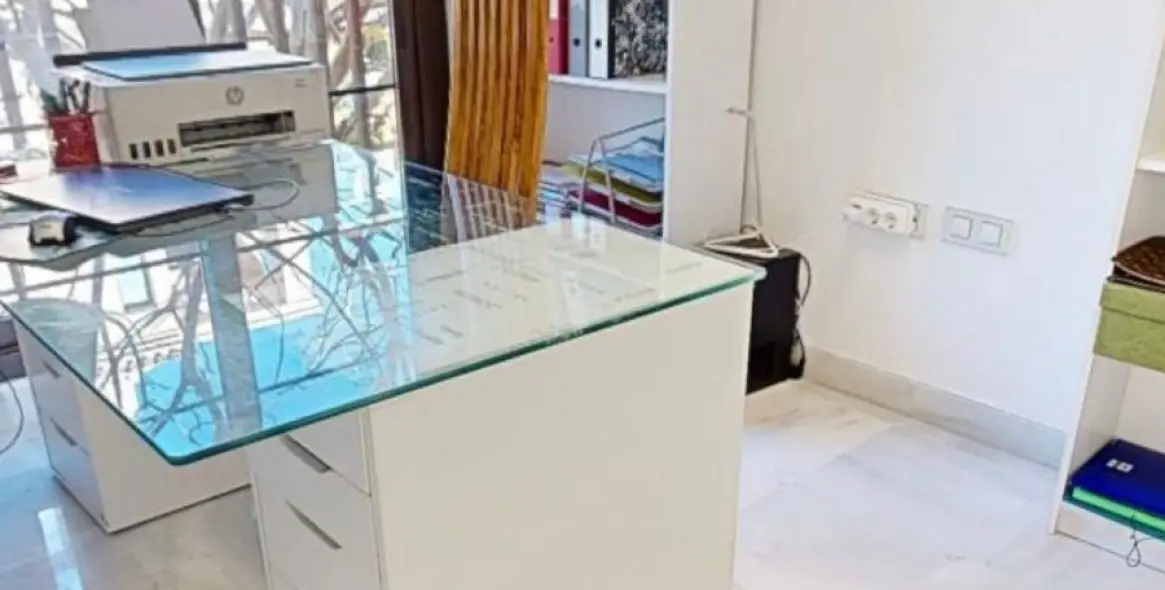 Venta de apartamento en planta baja en Estepona 26