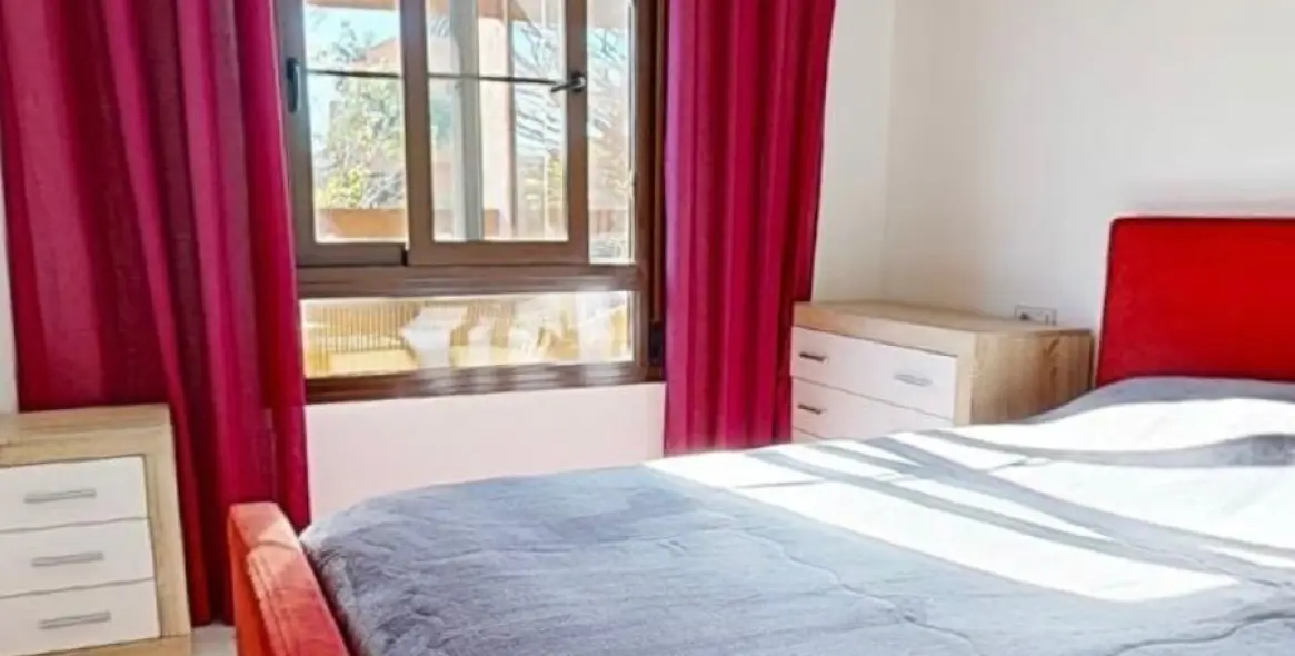 Venta de apartamento en planta baja en Estepona 28