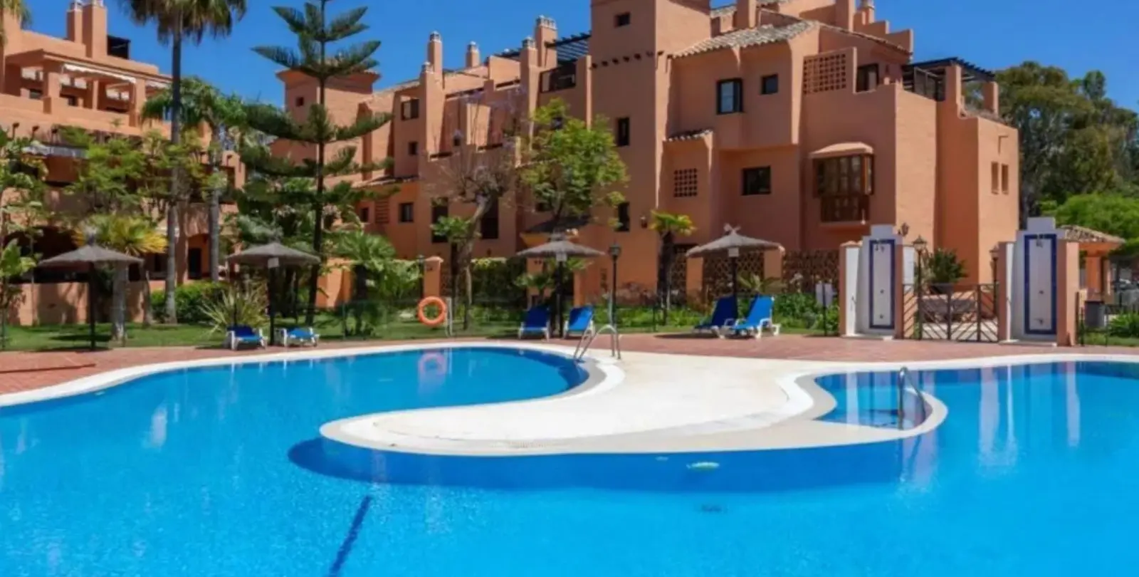 Продажа апартаментов на первом этаже в Estepona 35